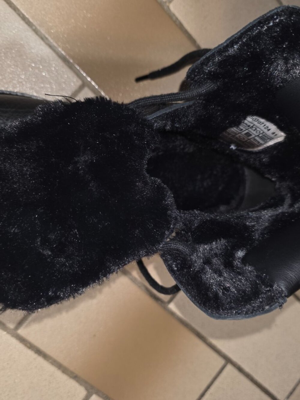 Hugo Boss boots - Picture 4 of 5